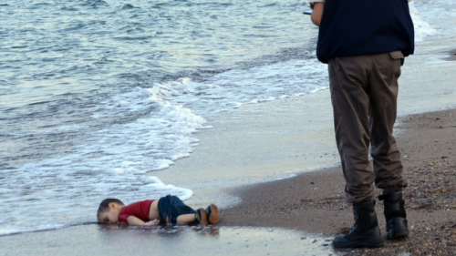 Dead Syrian child washed up on Turkish beach