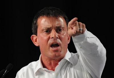 A sweaty Valls condemning Soral and Dieudonné in a speech.